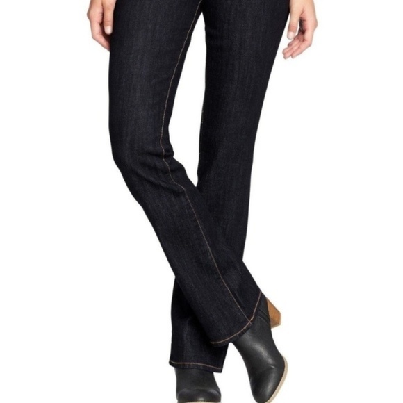 Old Navy The Flirt Boot‎ Cut Jeans NWOT 16 Short - Picture 1 of 6